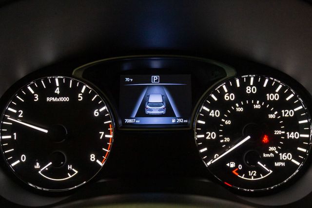 2017 Nissan Pathfinder 3rd row SV