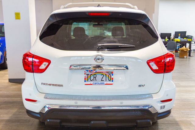 2017 Nissan Pathfinder 3rd row SV