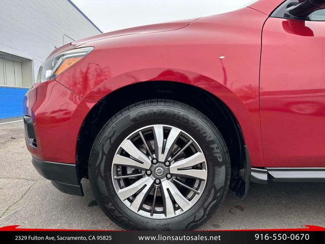 2017 Nissan Pathfinder AWD Platinum