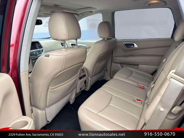 2017 Nissan Pathfinder AWD Platinum