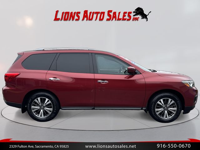 2017 Nissan Pathfinder AWD Platinum