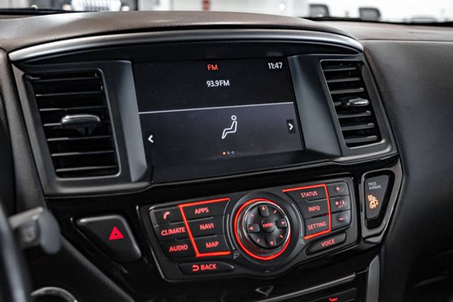 2017 Nissan Pathfinder SV 3rd row