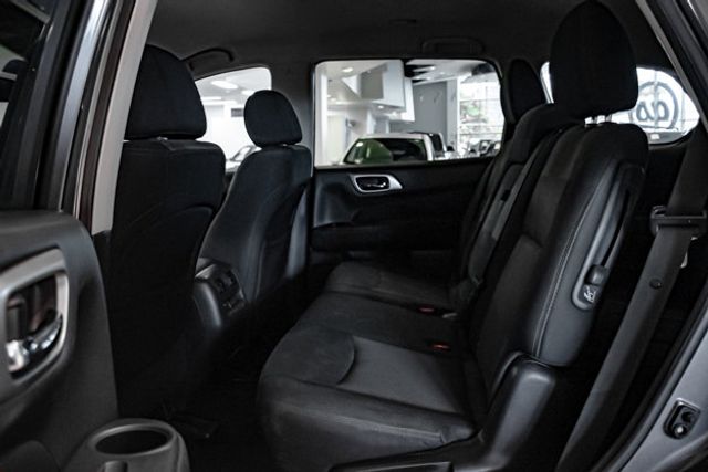 2017 Nissan Pathfinder SV 3rd row