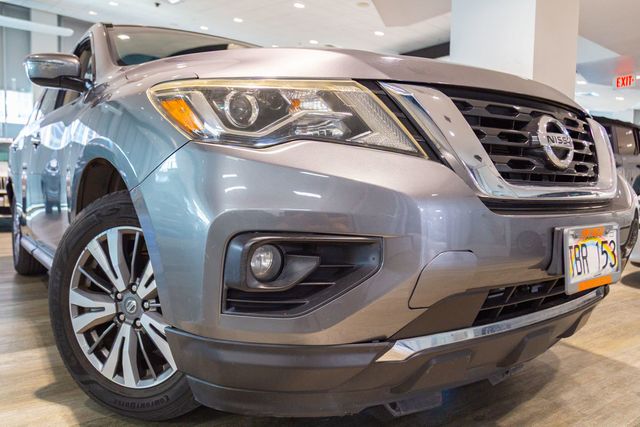 2017 Nissan Pathfinder SV 3rd row | Honolulu, HI | Autosource Hawaii 
