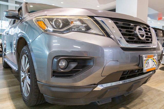 2017 Nissan Pathfinder SV 3rd row