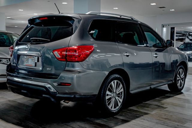 2017 Nissan Pathfinder SV 3rd row