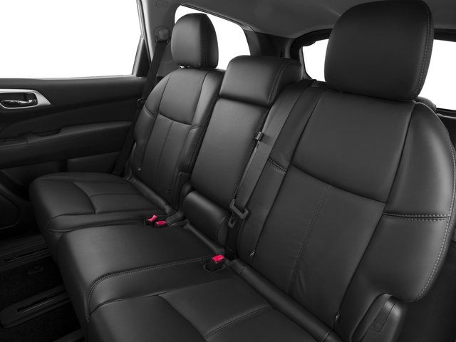 2017 Nissan Pathfinder 3rd row SV
