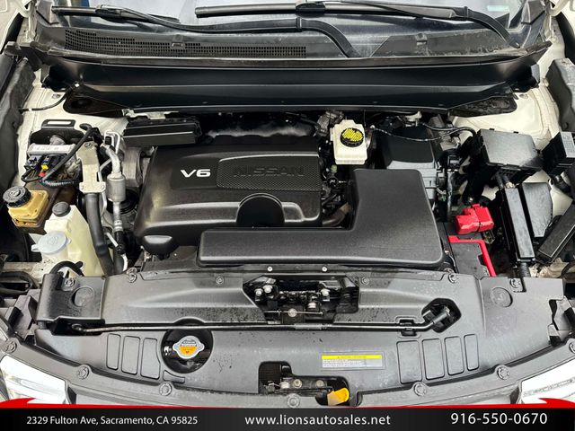 2017 Nissan Pathfinder SL