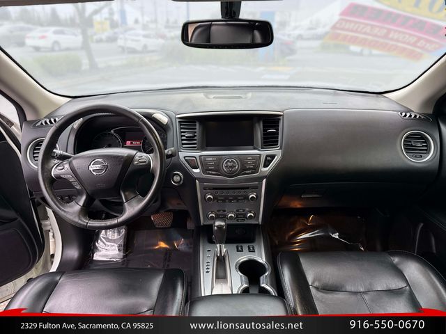 2017 Nissan Pathfinder SL