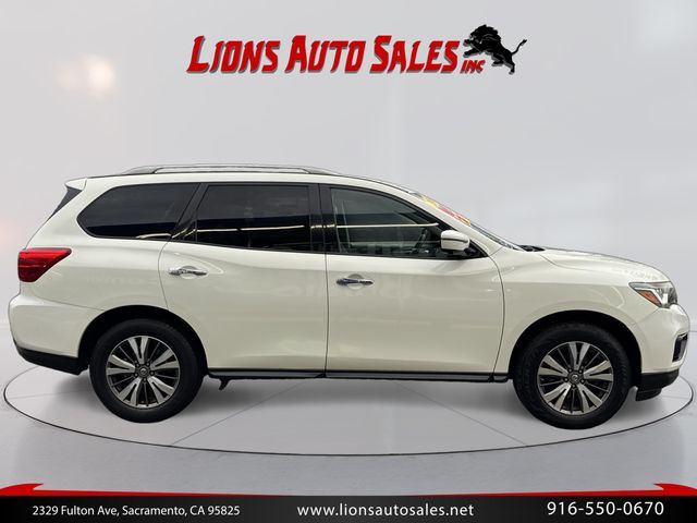 2017 Nissan Pathfinder SL