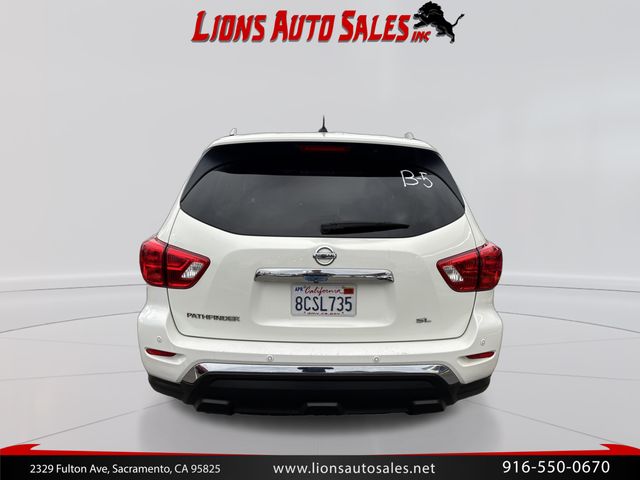 2017 Nissan Pathfinder SL