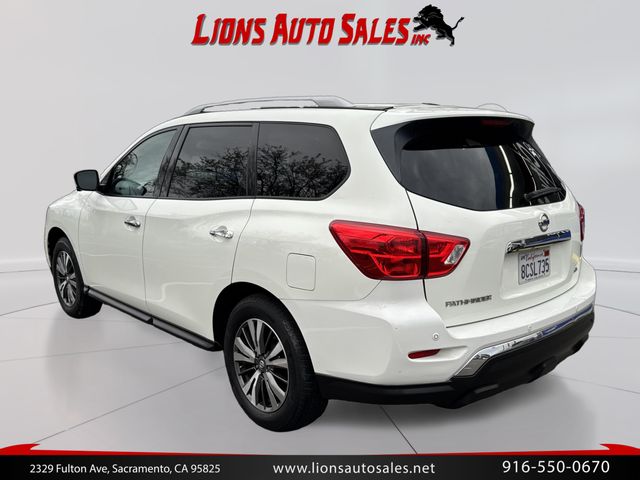 2017 Nissan Pathfinder SL