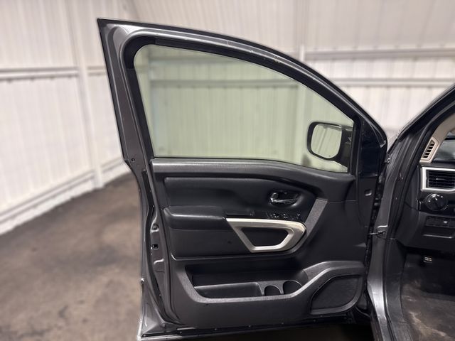 2017 Nissan Titan SV 2017 Nissan Titan SV