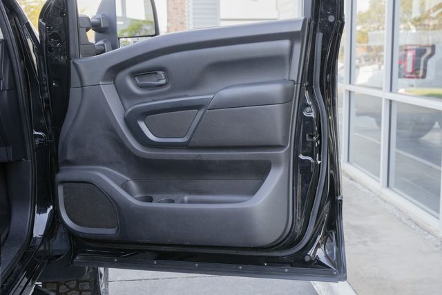 2017 Nissan Titan XD S RWD / RARE REGULAR CAB LONG BED / DIESEL | Austin, TX | Rocky Mountain Truck Stop Austin 2017 Nissan Titan XD S RWD / RARE REGULAR CAB LONG BED / DIESEL | Austin, TX | Rocky Mountain Truck Stop Austin