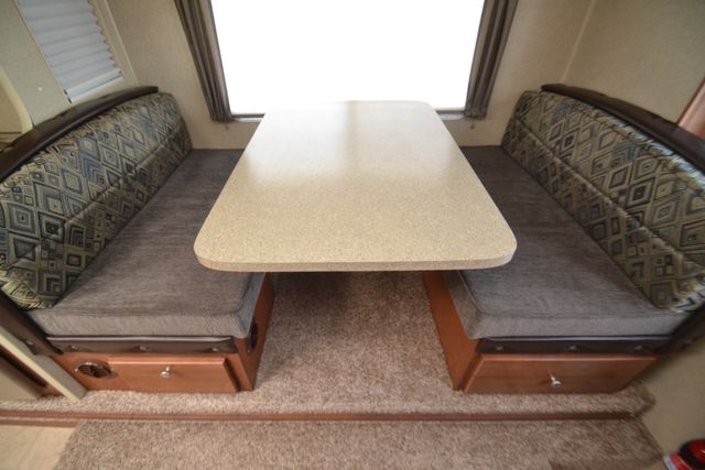 2017 Northwood Arctic Fox 1140