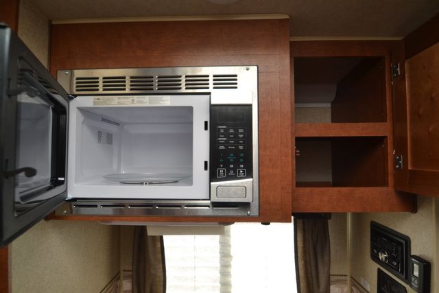 2017 Northwood Arctic Fox 1140