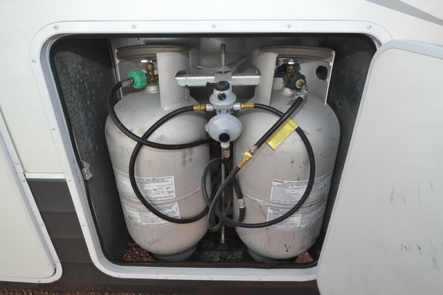 2017 Northwood Arctic Fox 29-5T