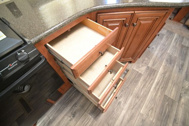 2017 Northwood Arctic Fox 29-5T