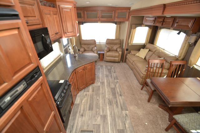 2017 Northwood Arctic Fox 29-5T