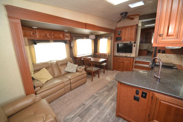 2017 Northwood Arctic Fox 29-5T