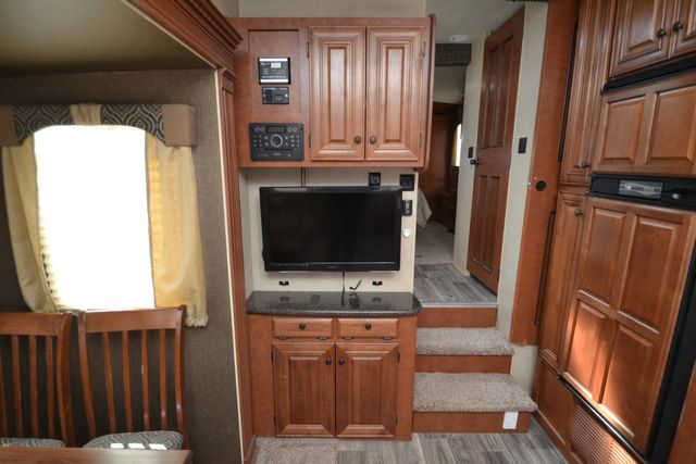 2017 Northwood Arctic Fox 29-5T