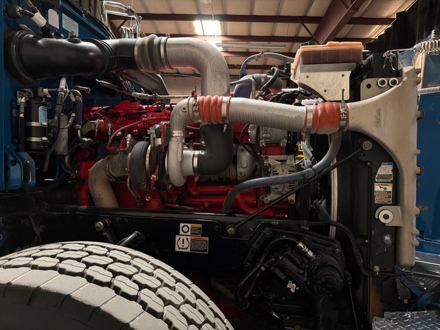 2017 Peterbilt 367 Day Cab
