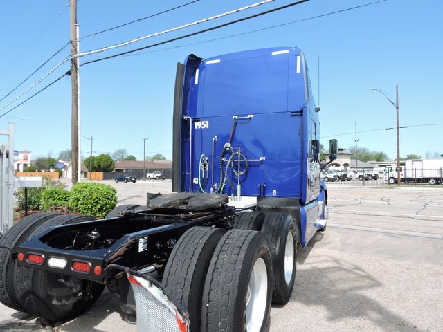 2017 Peterbilt 587 Sleeper