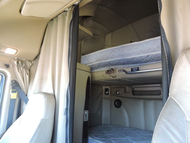 2017 Peterbilt 587 Sleeper