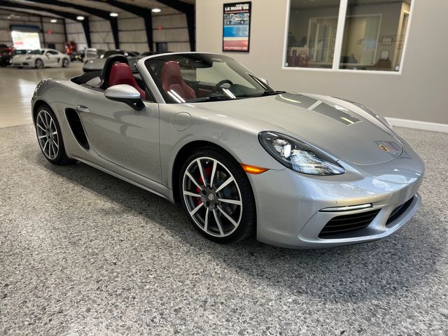 2017 Porsche 718 Boxster S | Longwood, FL | Millenia Motors 2017 Porsche 718 Boxster S | Longwood, FL | Millenia Motors