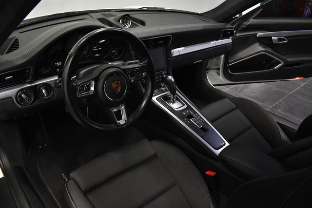 2017 Porsche 911 Carrera 4S 2017 Porsche 911 Carrera 4S