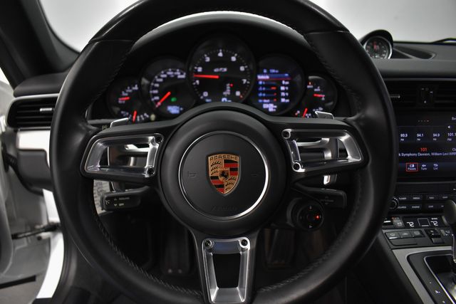 2017 Porsche 911 Carrera GTS