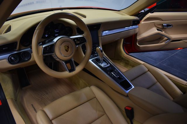 2017 Porsche 911 Carrera