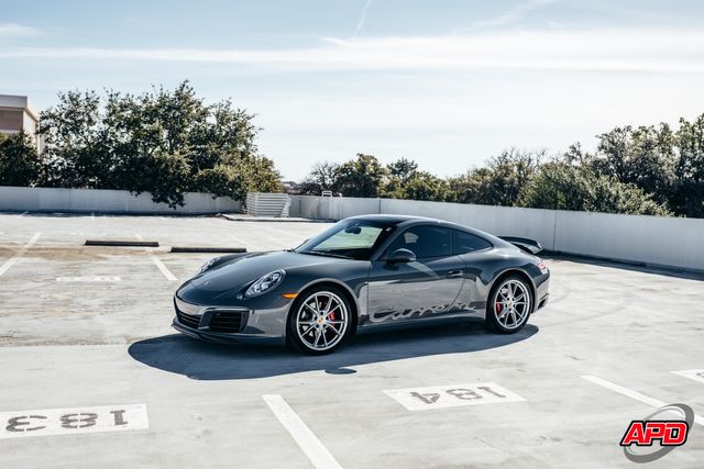 2017 Porsche 911 Carrera
