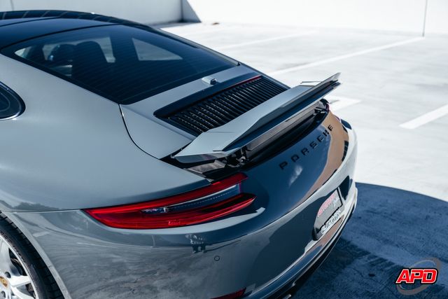 2017 Porsche 911 Carrera