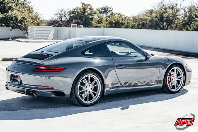 2017 Porsche 911 Carrera
