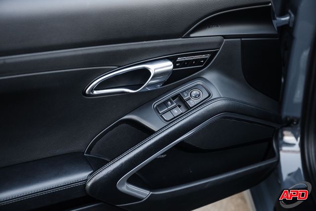 2017 Porsche 911 Carrera