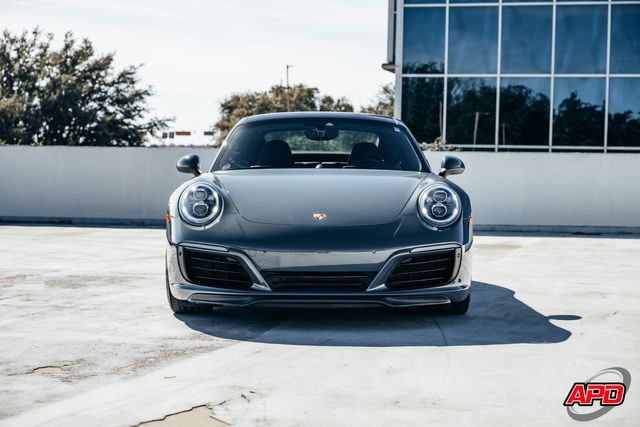 2017 Porsche 911 Carrera