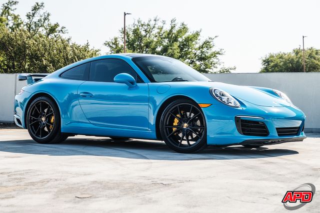 2017 Porsche 911 Carrera