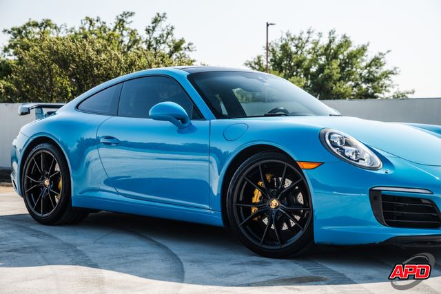 2017 Porsche 911 Carrera