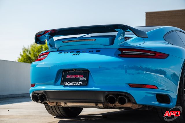 2017 Porsche 911 Carrera