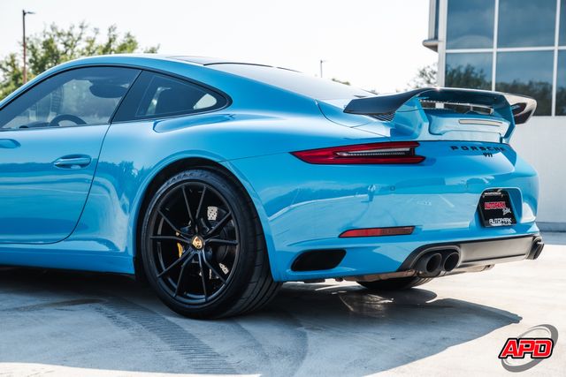 2017 Porsche 911 Carrera