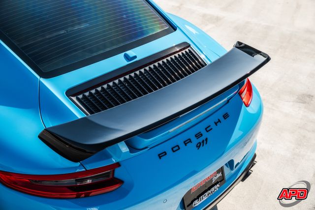 2017 Porsche 911 Carrera