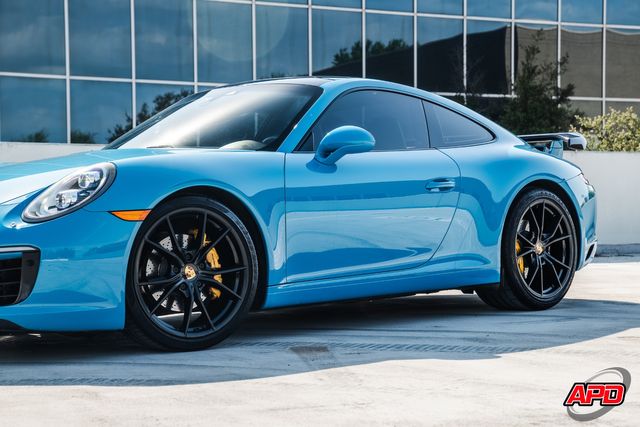 2017 Porsche 911 Carrera