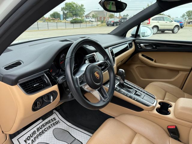 2017 Porsche Macan