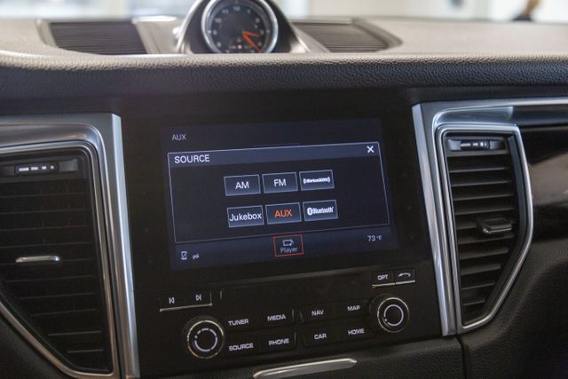 2017 Porsche Macan Premium AWD