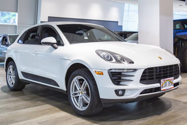 2017 Porsche Macan Premium AWD