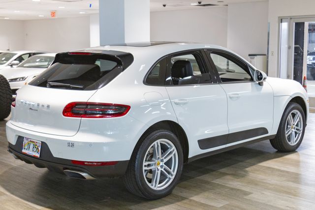 2017 Porsche Macan Premium AWD