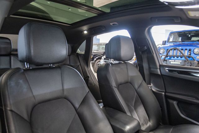 2017 Porsche Macan Premium AWD