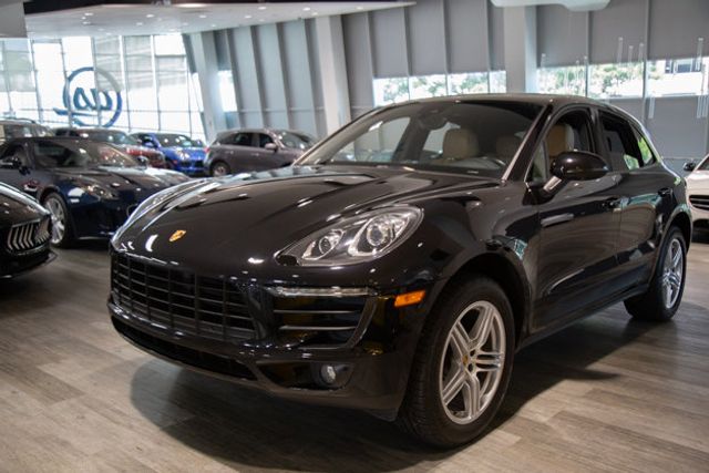 2017 Porsche Macan Sport
