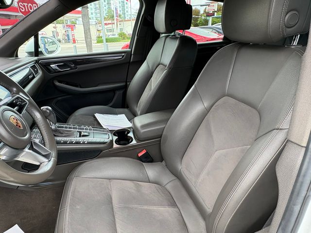 2017 Porsche Macan Base